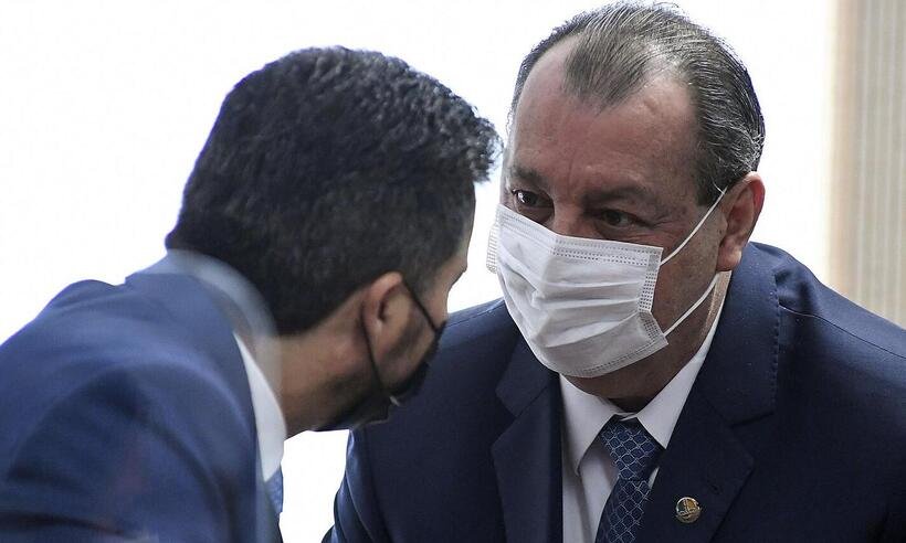 Aziz para Marcos Rogério: 'Liberdade é uma coisa, mas libertinagem?' -  Roque de Sá/Agência Senado