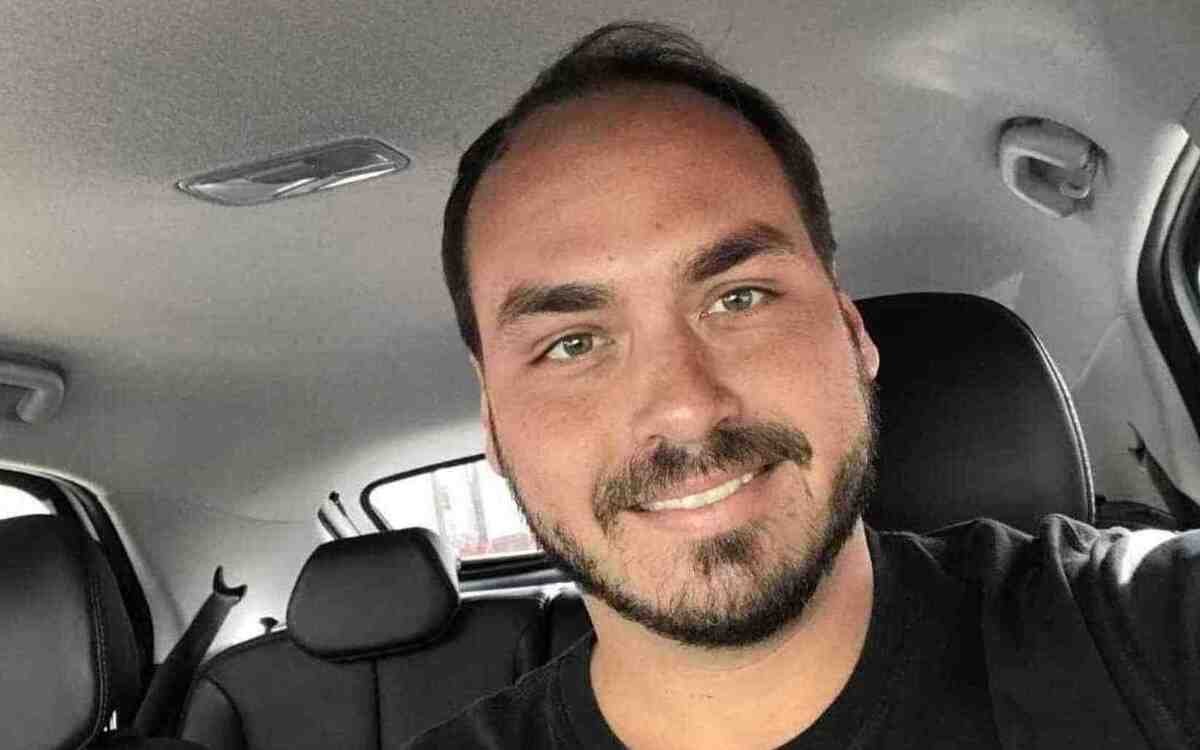 Carlos Bolsonaro diz não acreditar 'em papinho' de Ciro Gomes - Redes Sociais/Reprodução