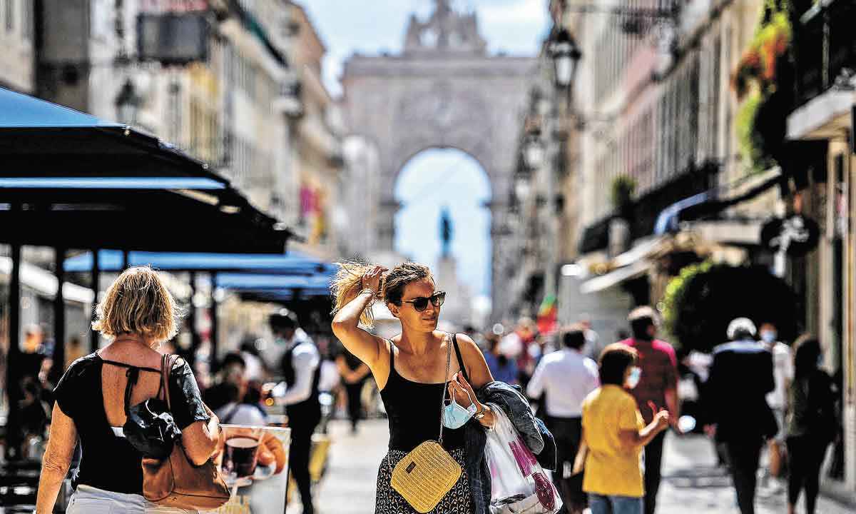 Portugal volta ao planos dos brasileiros esperados para reatar o turismo 