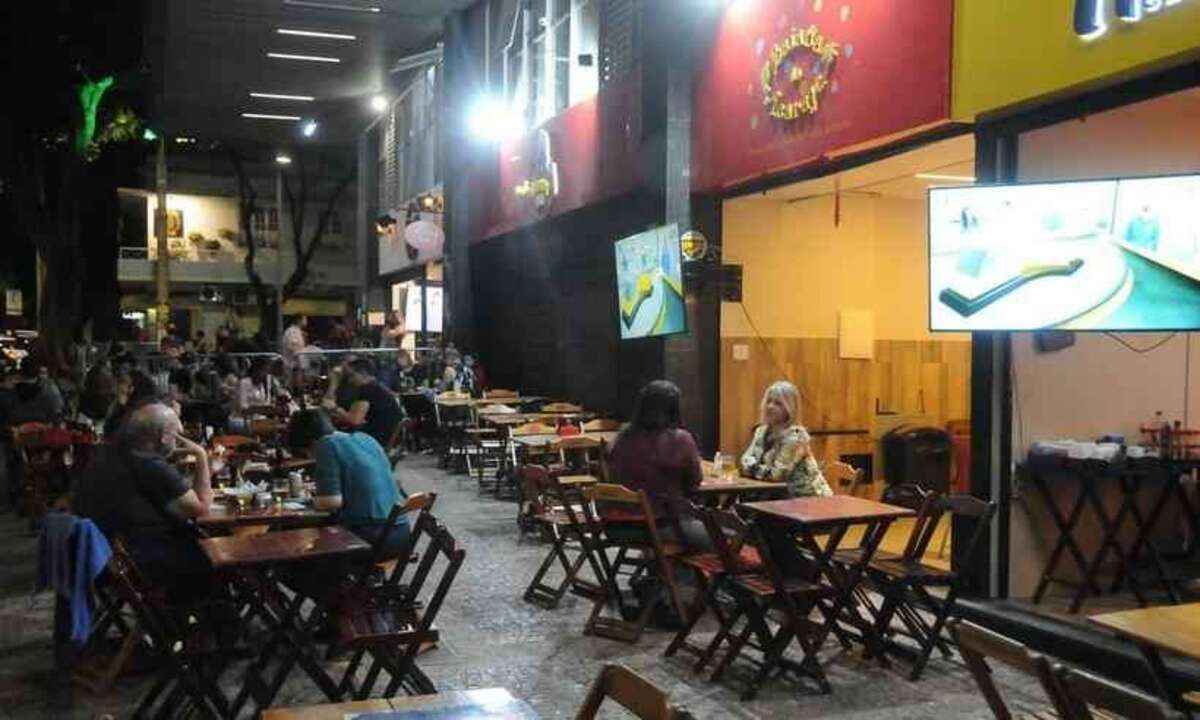 BH autoriza ampliação de público no setor de bares, restaurantes e serviços - Juarez Rodrigues/EM/D.A Press