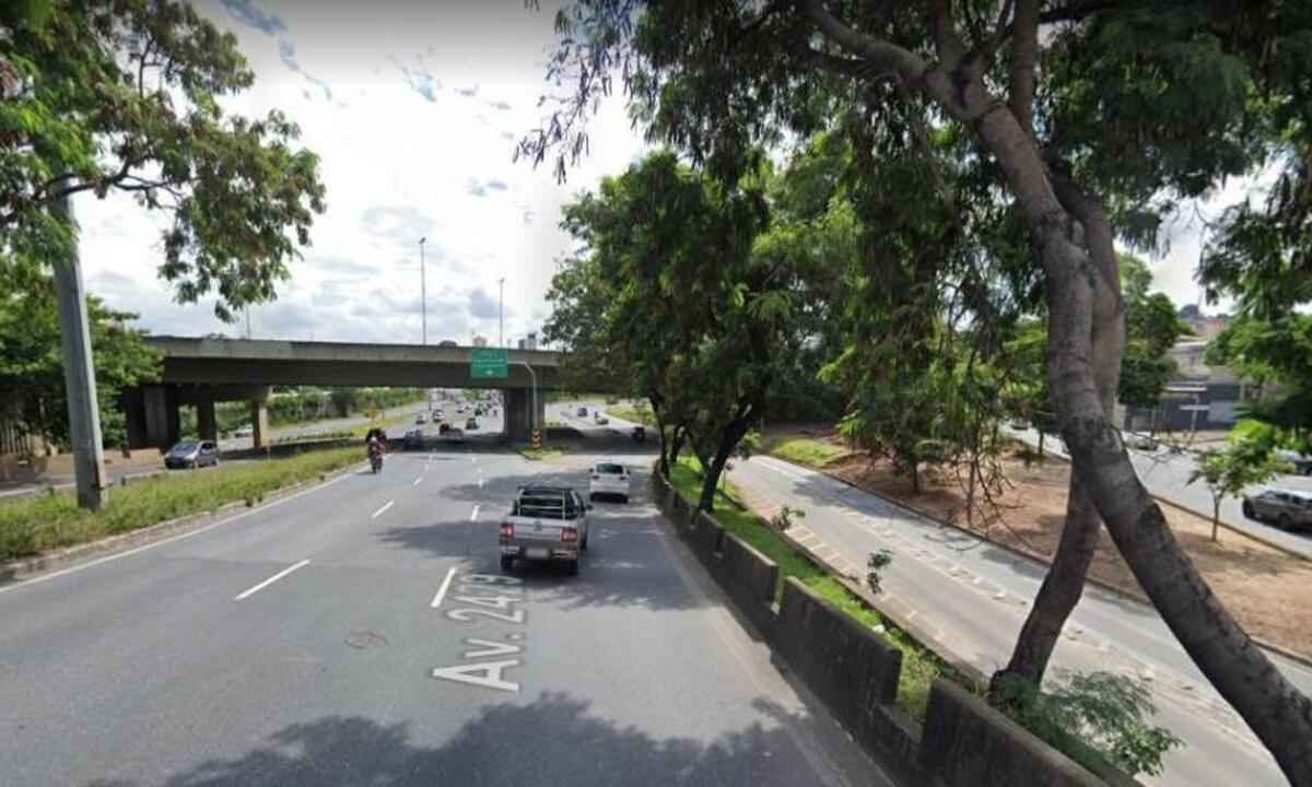 Mulher morre ao bater carro contra mureta no Complexo da Lagoinha, em BH - Reprodução/Google Street View