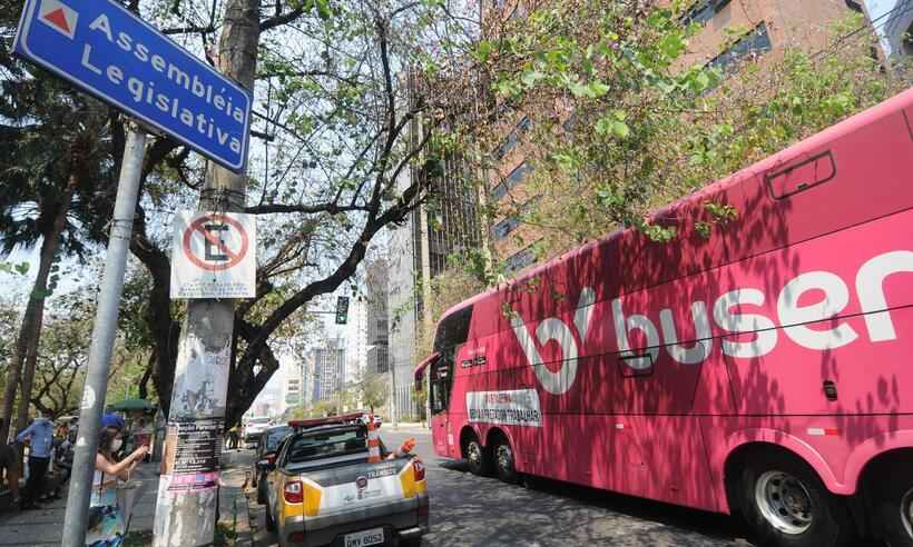 BH: ônibus da Buser atrasa e passageiros esperam até a madrugada por viagem - Leandro Couri/EM/D.A Press