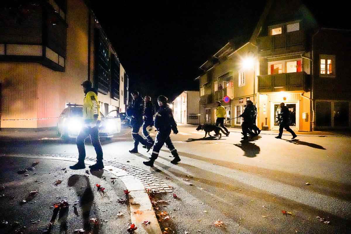 Homem com arco flecha deixa mortos e feridos em cidade da Noruega - Håkon Mosvold Larsen/NTB/AFP