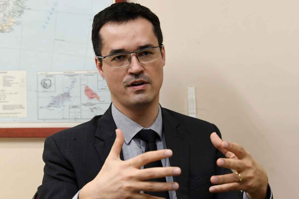 O escorregão do deputado petista na pauta ética sobre o Ministério Público - EVARISTO SÁ/AFP