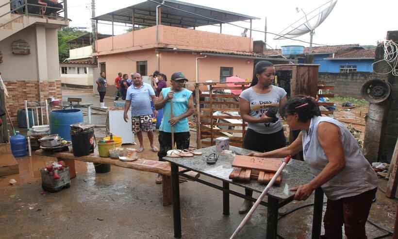 Prefeitura de Ouro Preto arrecada doações para os atingidos pela chuva - Jair Amaral/EM/D.A Press
