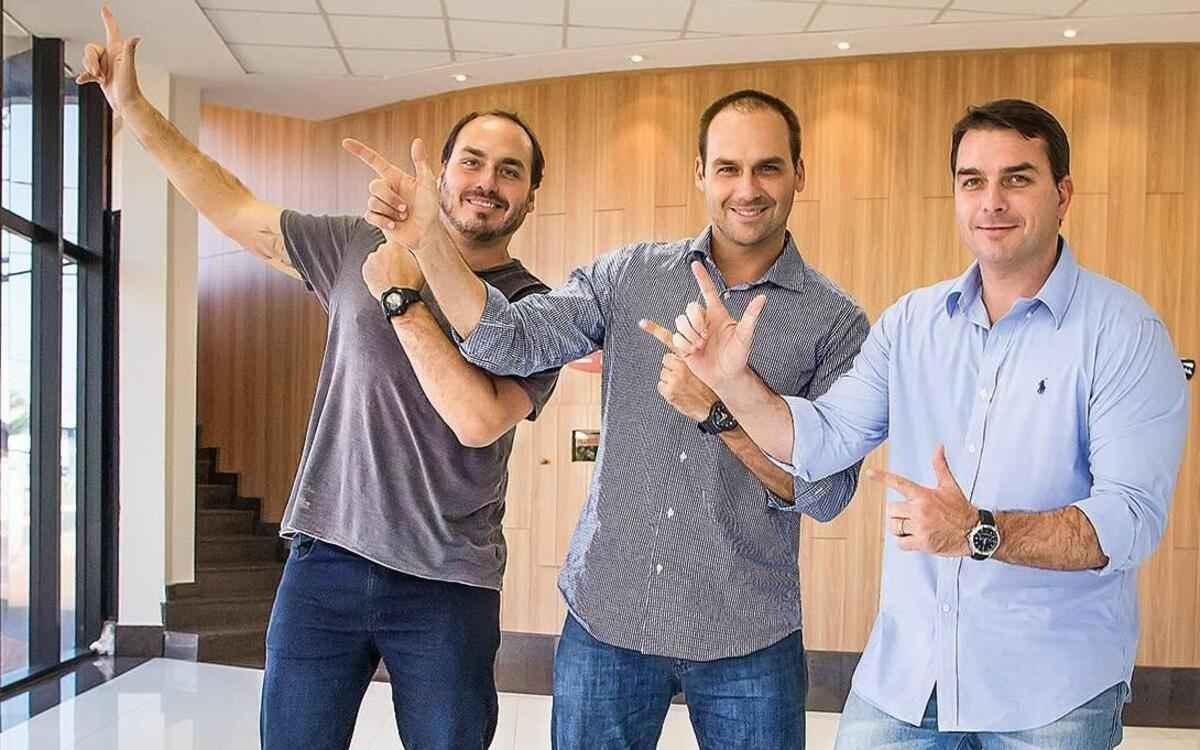 CPI da COVID: entenda os crimes da família Bolsonaro apontados por Renan  - REDES SOCIAIS/REPRODUÇÃO