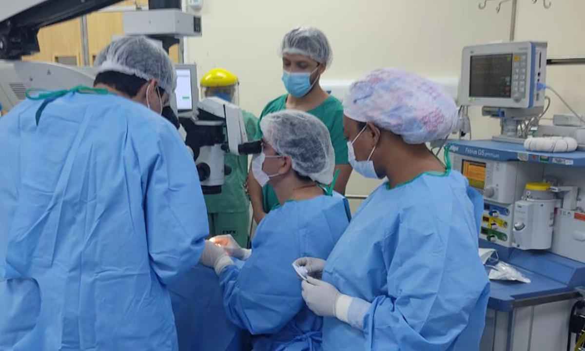 Transplante de córnea realizado pela primeira vez no Hospital Márcio Cunha - FSFX/Divulgação 