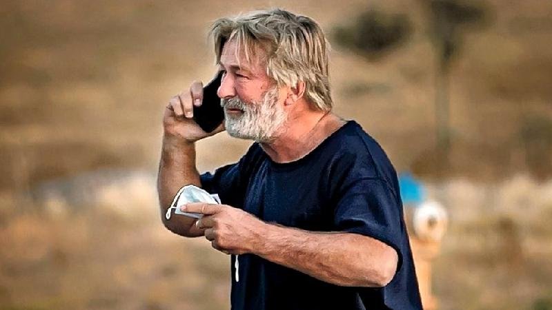 Alec Baldwin foi informado que arma era segura antes de disparo  - Jim Weber/The New Mexican