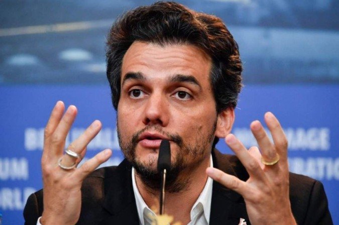 Wagner Moura sobre Bolsonaro: 'Conectado ao esgoto da história' - JOHN MACDOUGALL