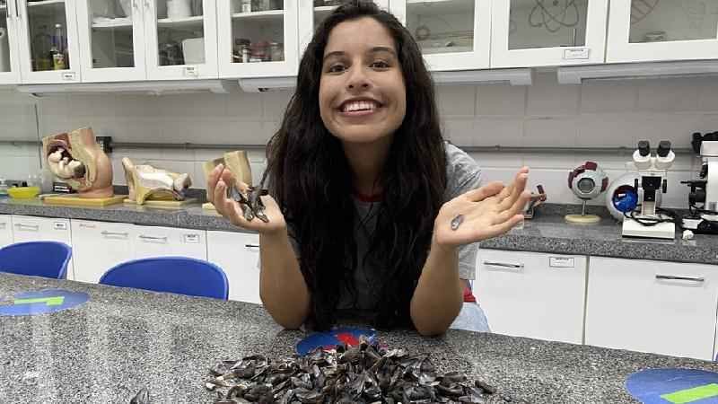 A inventora brasileira finalista do 'Nobel da Educação' para estudantes - BBC News Brasil