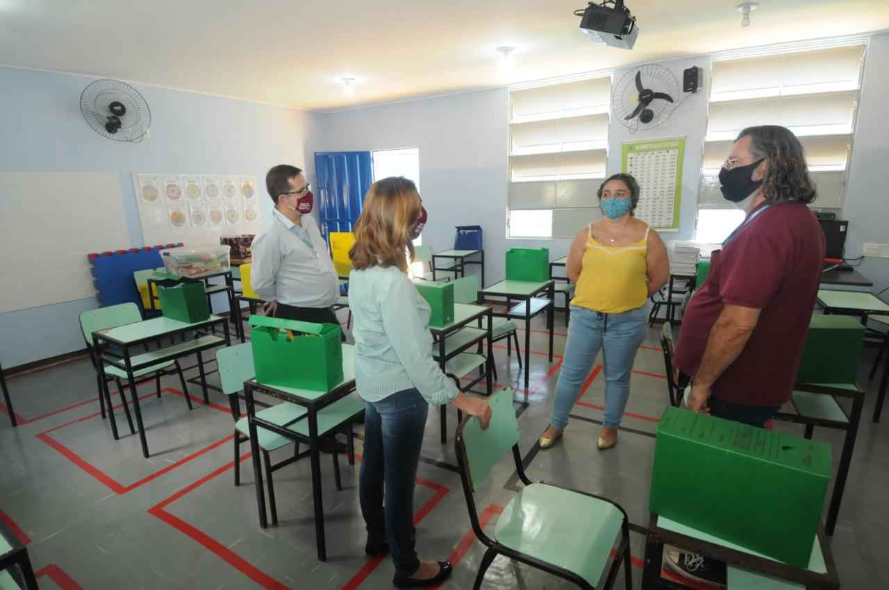Vereadores vistoriam protocolos de segurança nas escolas municipais de BH - Leandro Couri/EM/D.A Press