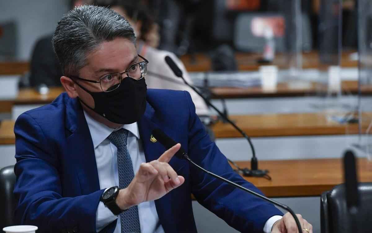 Vieira: 'Não é normal um presidente não defender a vida de seus cidadãos'  -  Leopoldo Silva/Agência Senado