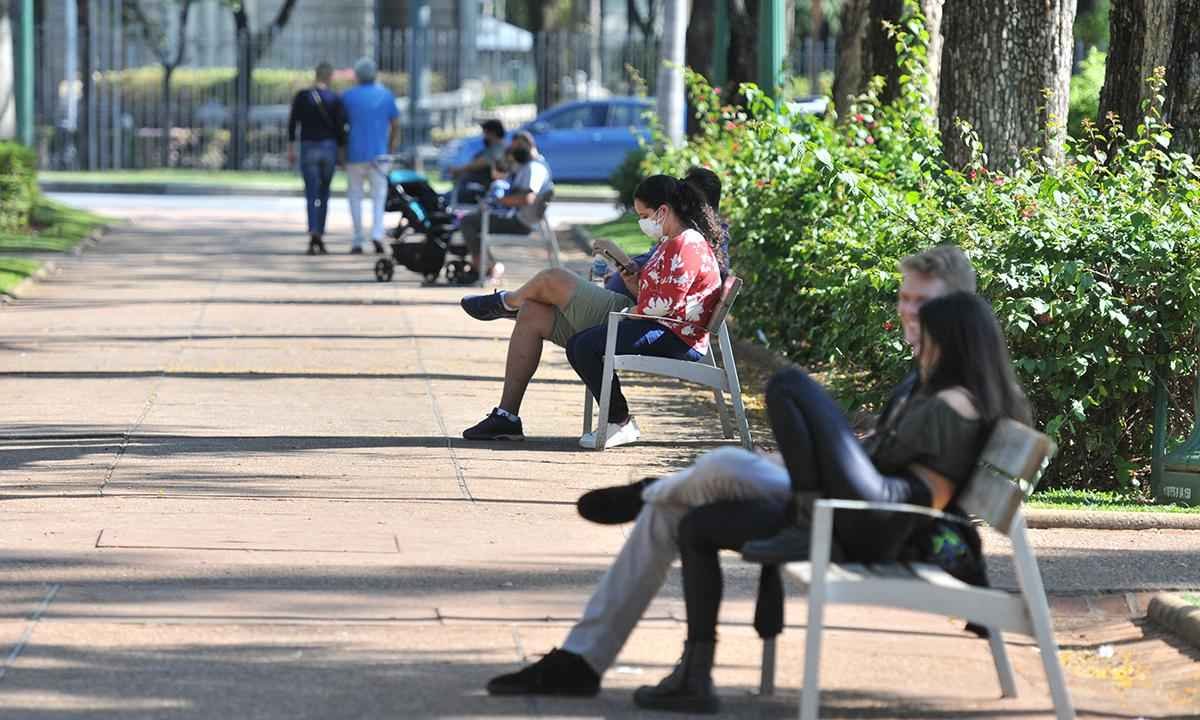 Efeito gangorra em BH: transmissão do coronavírus volta ao alerta  - Marcos Vieira/EM/D.A Press - 12/10/2021