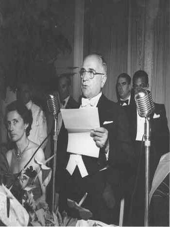 A crise da social-democracia, que tem sua origem no século 19, mundo afora - O CRUZEIRO/ARQUIVO EM - 31/1/1951