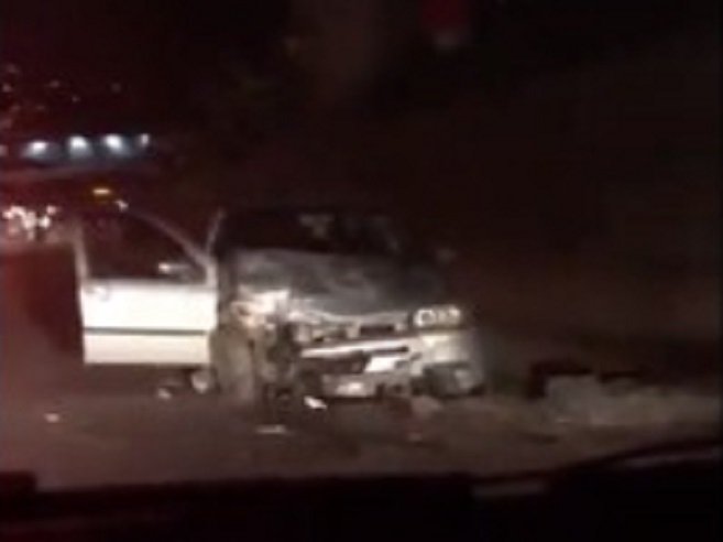 Caminhão perde o freio bate em carros e deixa cinco feridos no Anel de BH - Redes sociais