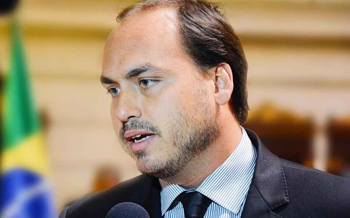 Carlos Bolsonaro diz que Globo é uma 'emissora lixo': 'Tem métodos' - Câmara do Rio de Janeiro/Divulgação