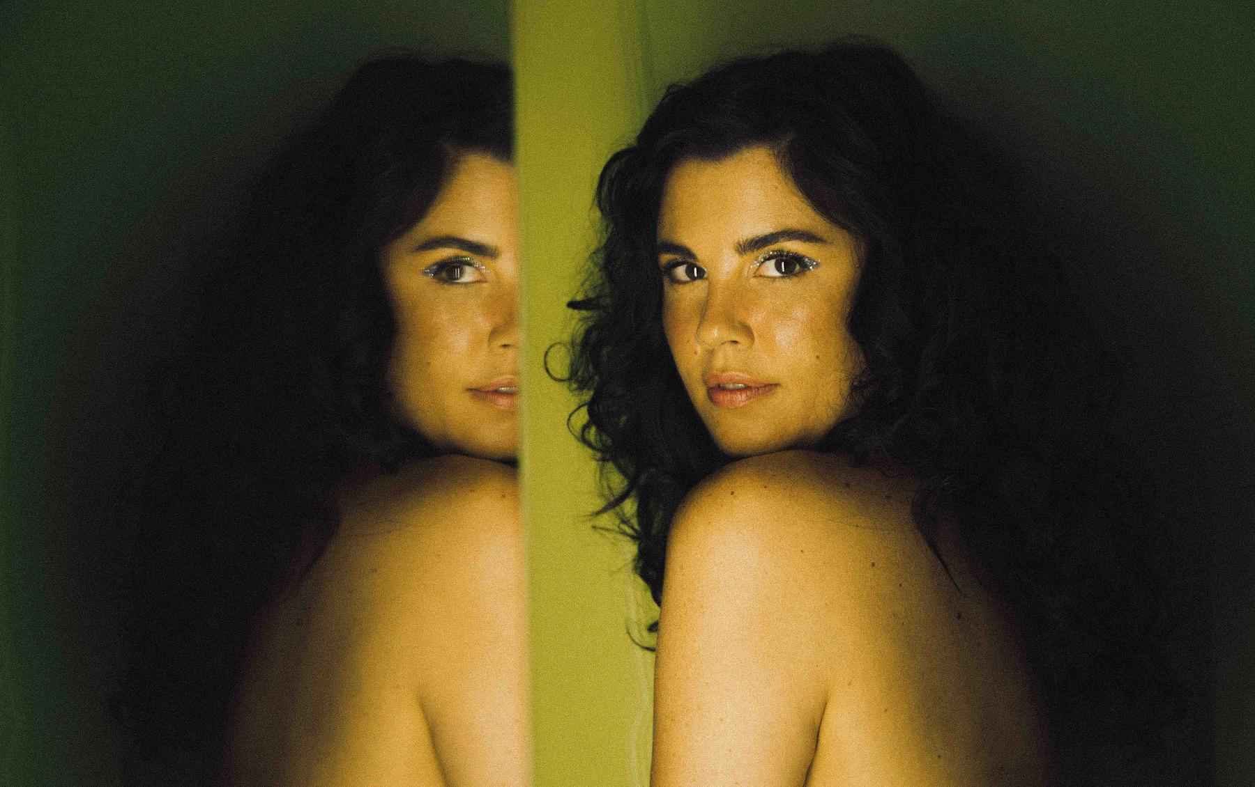 'Meridiana' revela a percussionista Naroca como cantora e compositora - Luiza Ananias/Reprodução