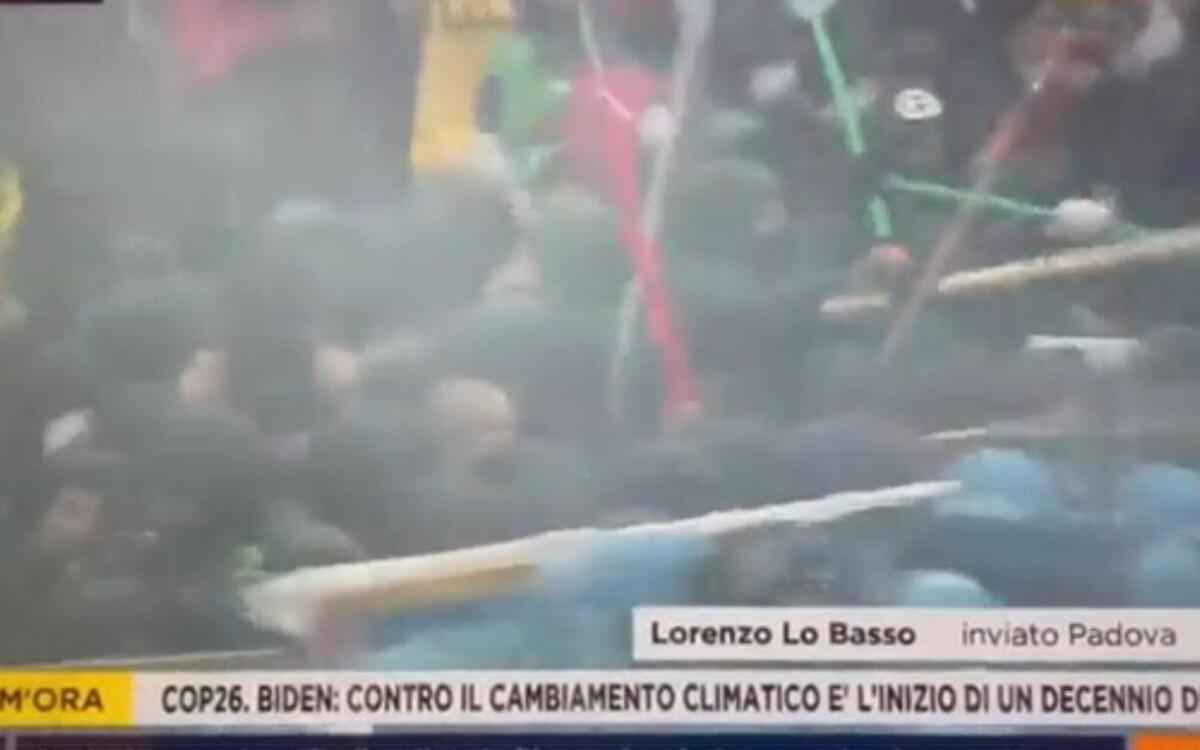 Polícia italiana reprime com violência protestos contra Bolsonaro em Pádua - /REPRODUÇÃO