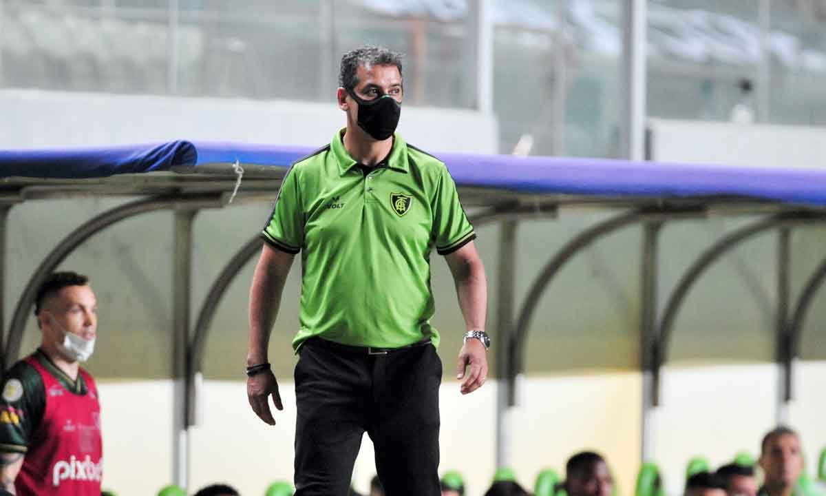 Coelho mira a permanência na Série A, mas quer mais - Alexandre Guzanshe/EM/D.A. Press