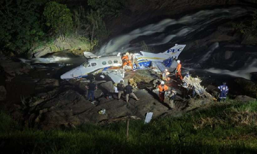 Bombeiros revelam nomes de piloto e copiloto de avião de Marília Mendonça - Bombeiros/Divulgação