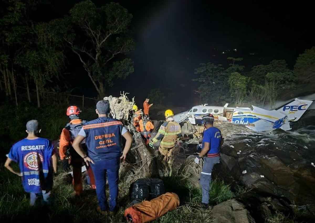 Marília Mendonça: empresa dona do avião lamenta acidente em Caratinga - Divulgação/Corpo de Bombeiros