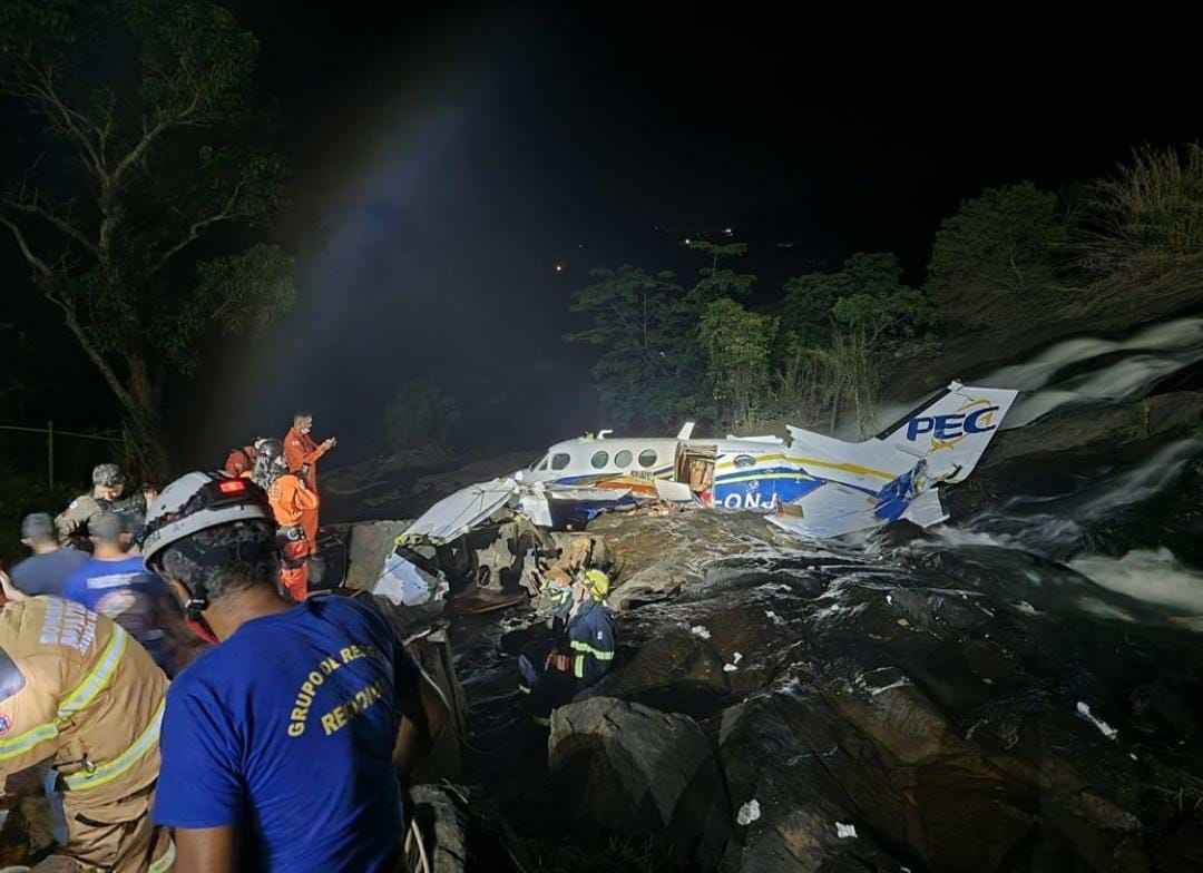 Irmãs do copiloto do avião em que Marília estava lamentam morte: 'Herói' - Divulgação/Corpo de Bombeiros
