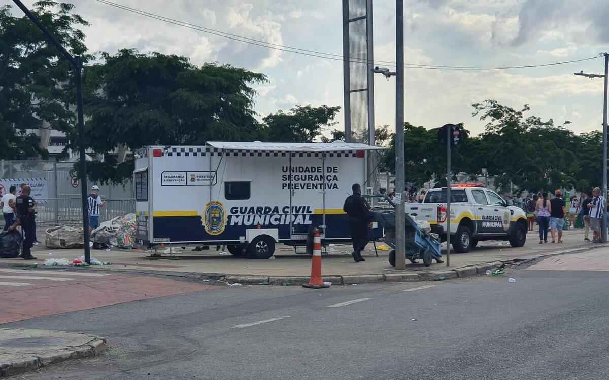 Torcedores são presos após furtarem celular nos arredores do Mineirão - Reprodução