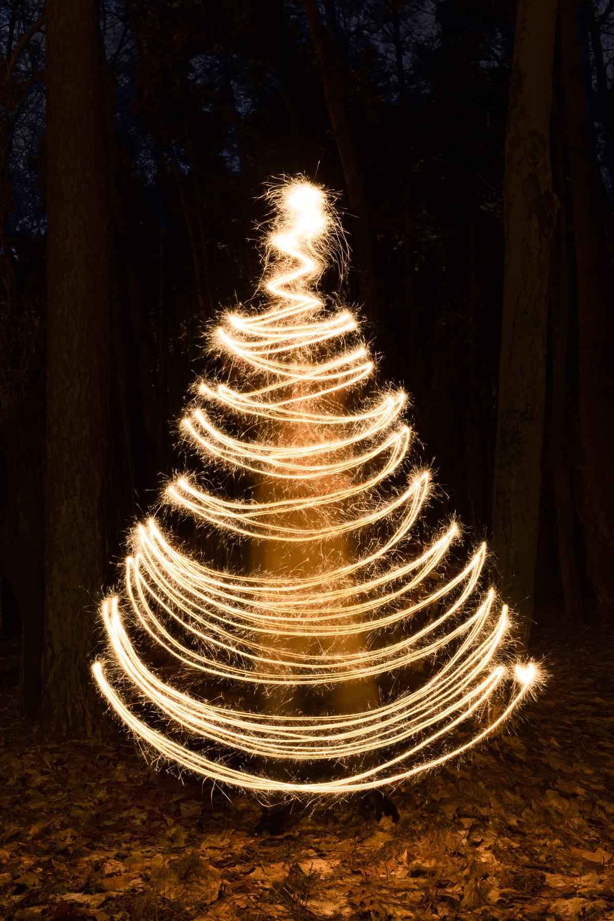 Natal Tiradentes volta a encantar visitantes com iluminação especial - Foto de Vladislav Murashko no Pexels