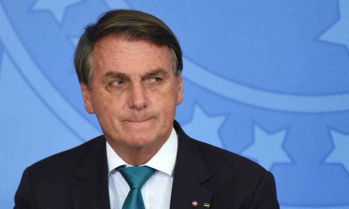 Bolsonaro volta a se eximir pelo preço dos combustíveis: 'A culpa é minha?' - Evaristo Sá/AFP