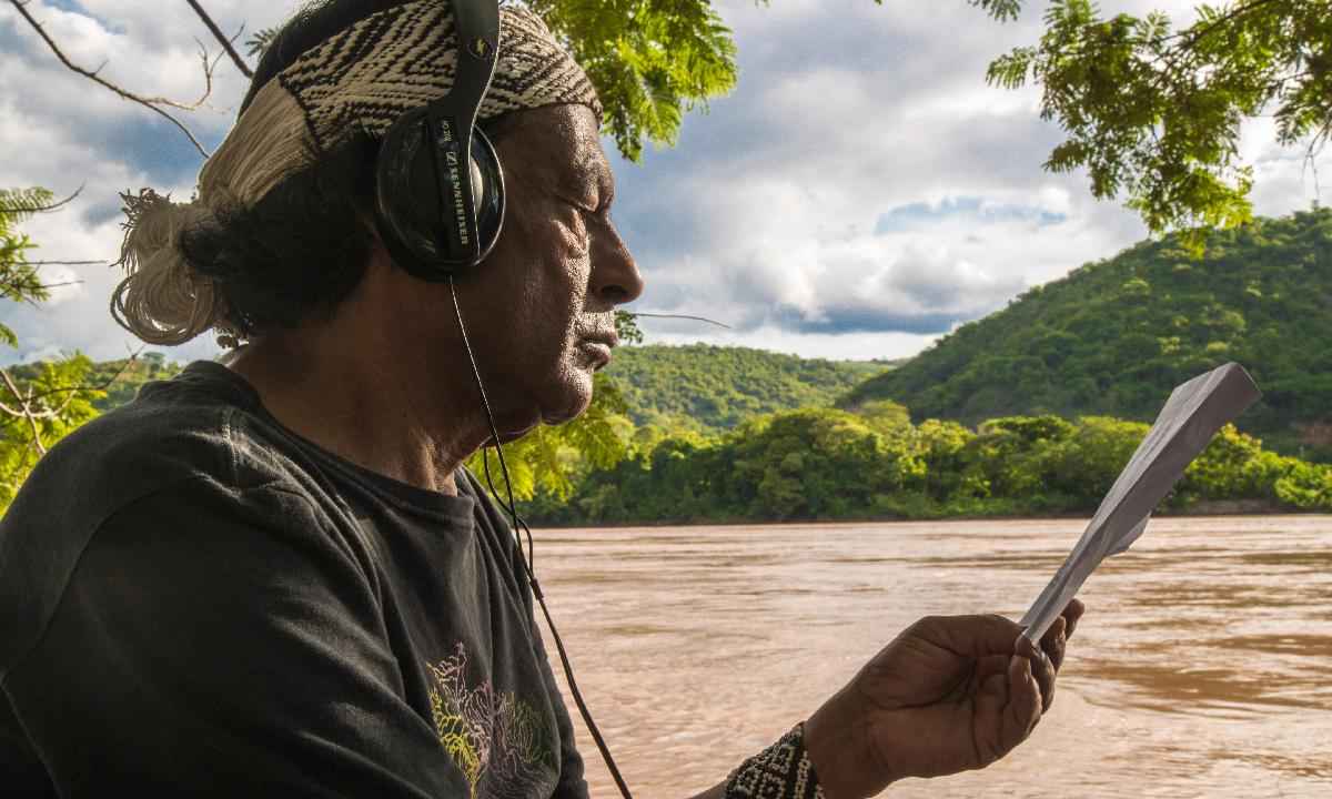 Natureza viva: Ailton Krenak cria vídeos para 'adiar o fim do mundo' - Alinne Tuffengdjian/Divulgação. 