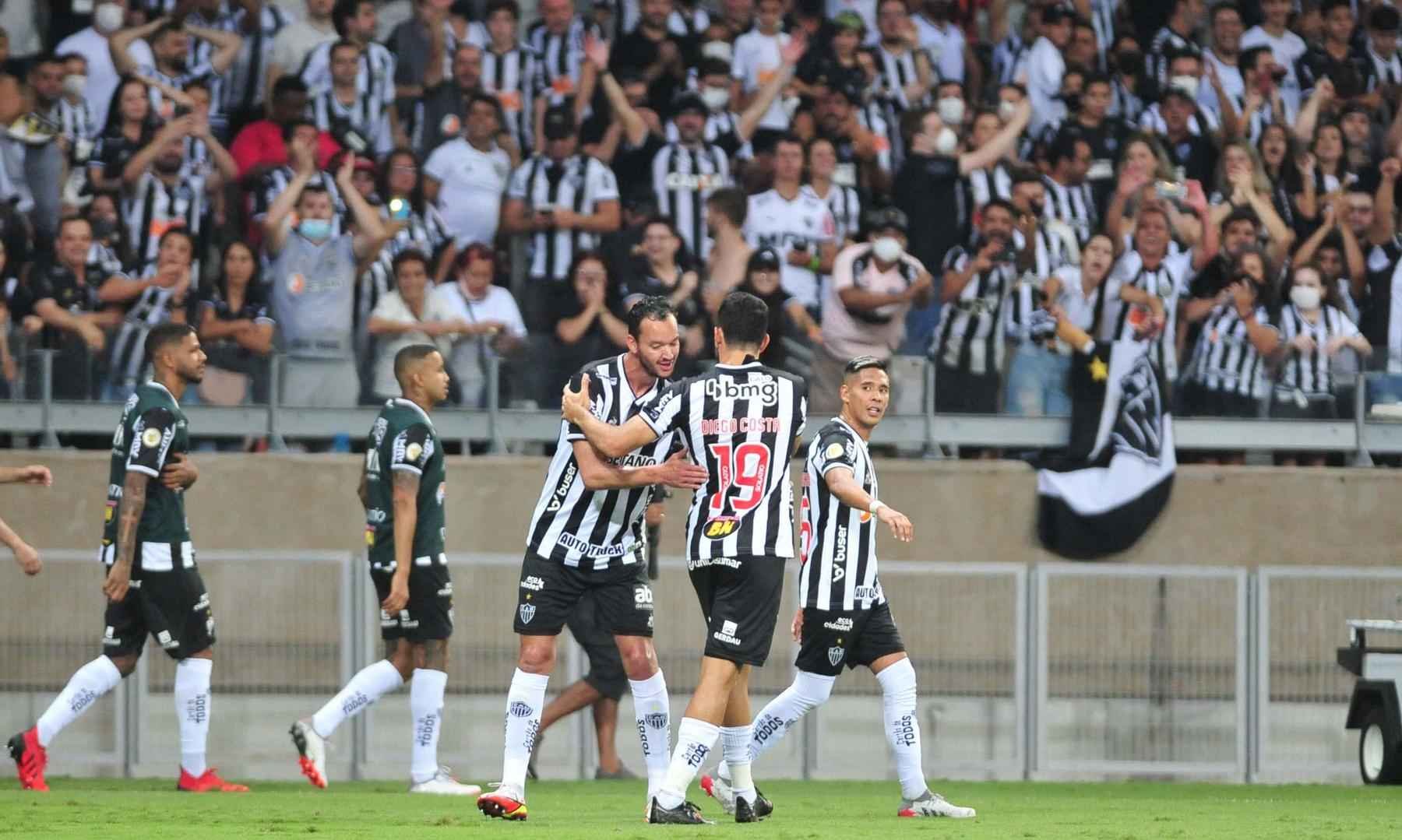 Golaços de Diego Costa, Keno e Hulk dão a certeza do título - Alexandre Guzanshe/EM/D.A press