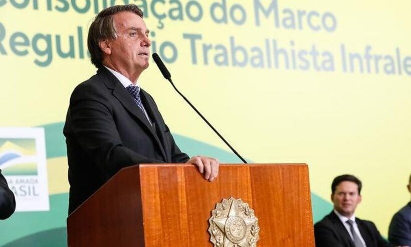 Bolsonaro anuncia prorrogação da desoneração da folha de pagamento por 2 anos - Alan Santos/PR 