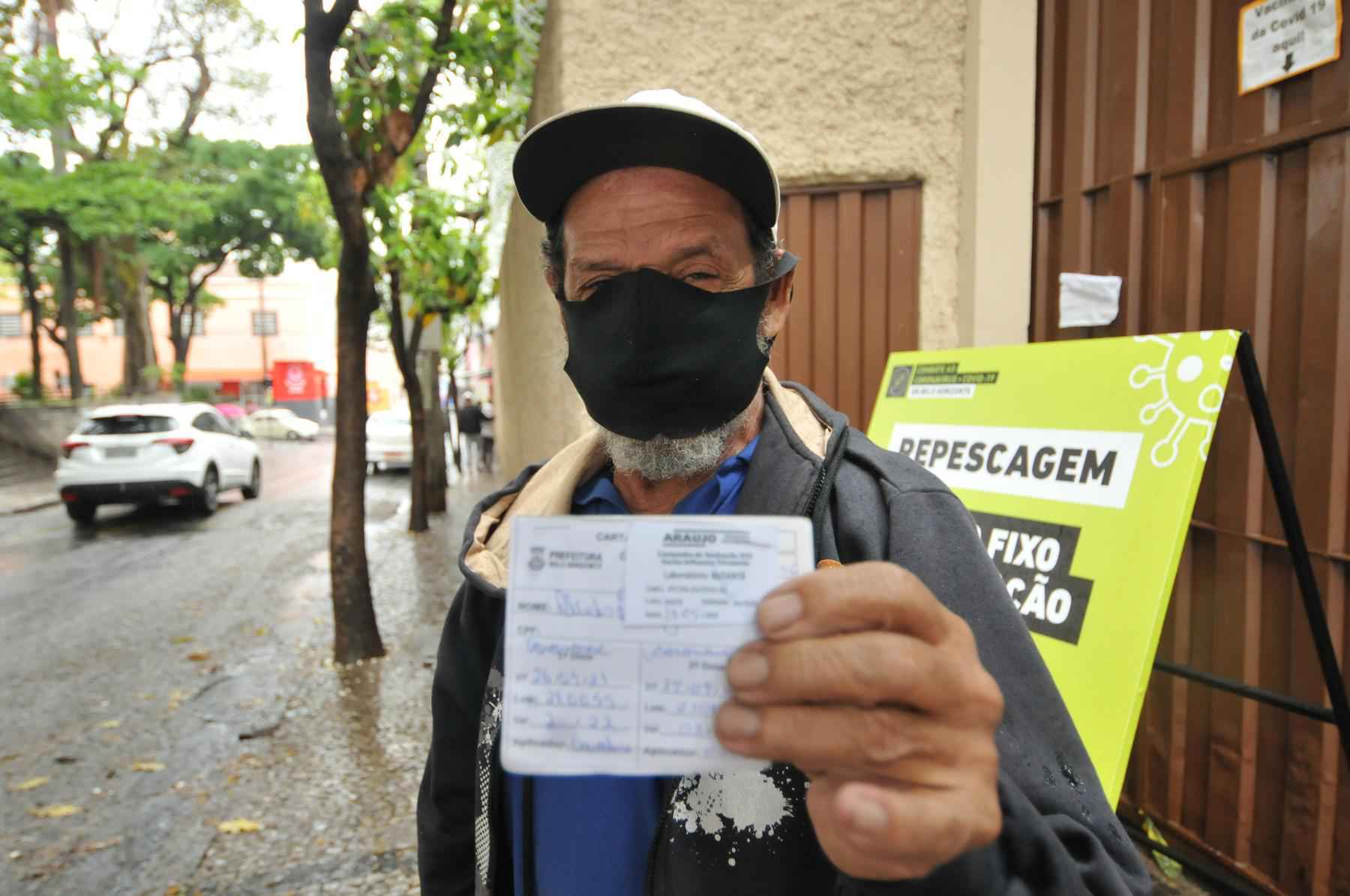 3 ª dose: Saúde confirma redução de intervalo do reforço de 6 para 5 meses - Gladyston Rodrigues/EM