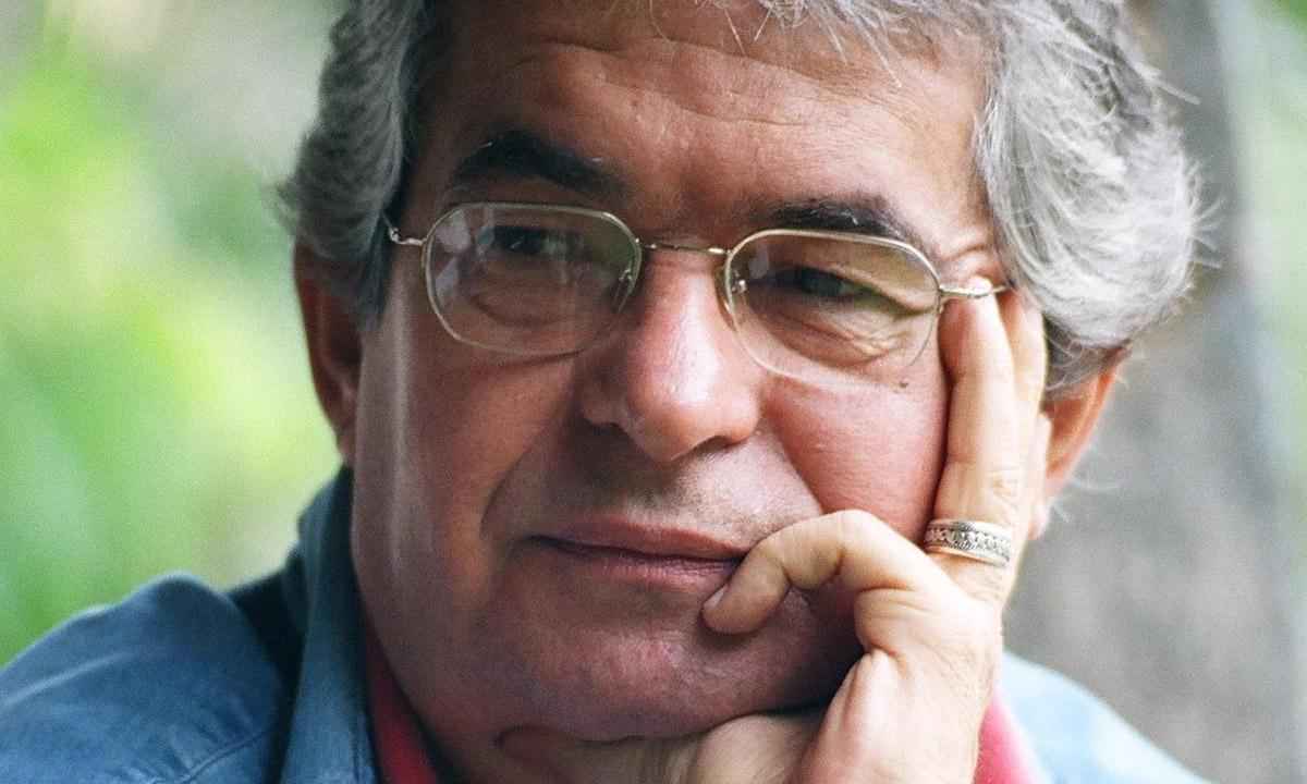 Autor que adiou lançamento na pandemia autografa hoje dois livros inéditos - Pury/Divulgação