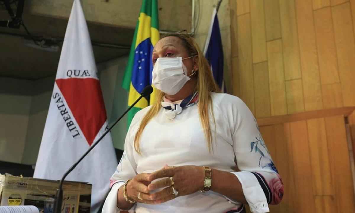 Ex-vereadora detida por exploração de travesti vai ficar mais tempo presa - Divulgação/Câmara de Uberlândia