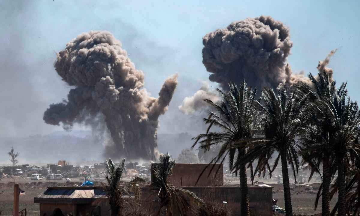 Exército dos EUA considera 'legítimo' ataque que matou civis na Síria - Delil Souleiman/AFP