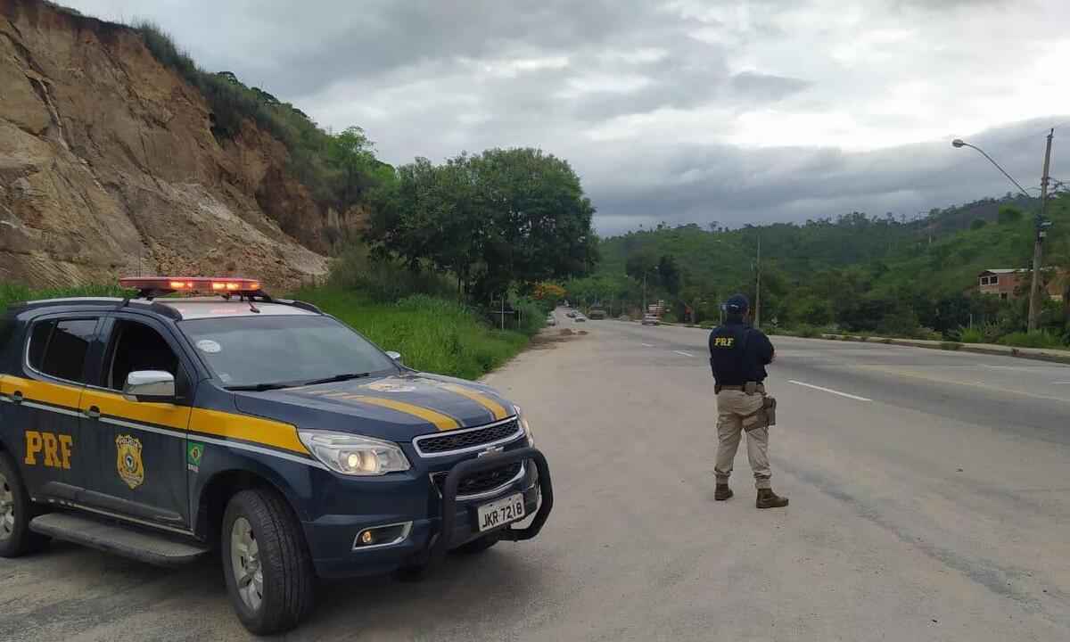 Volta de feriado tem interdição e congestionamento em rodovias mineiras - PRF-MG/Divulgação 
