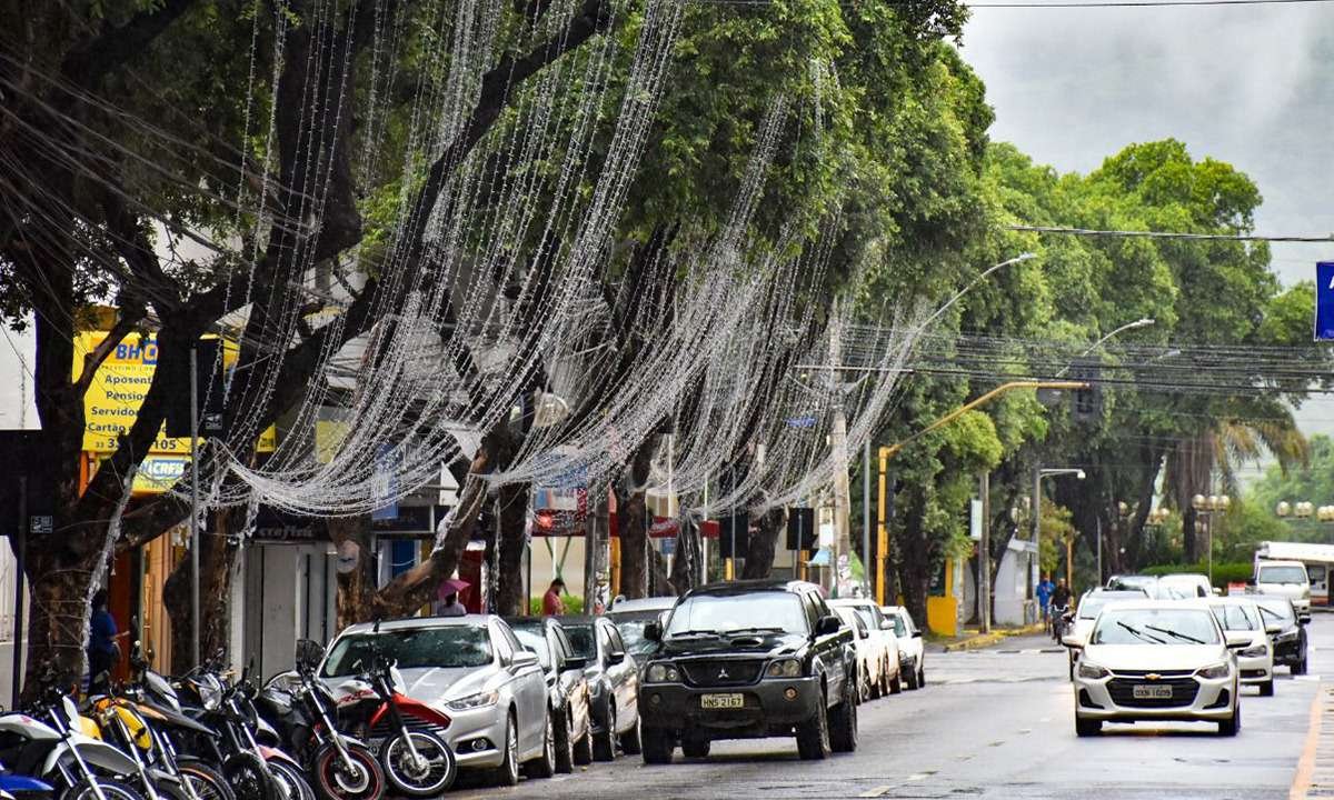 Valadares retoma o Natal Iluminado - Divulgação ACEGV