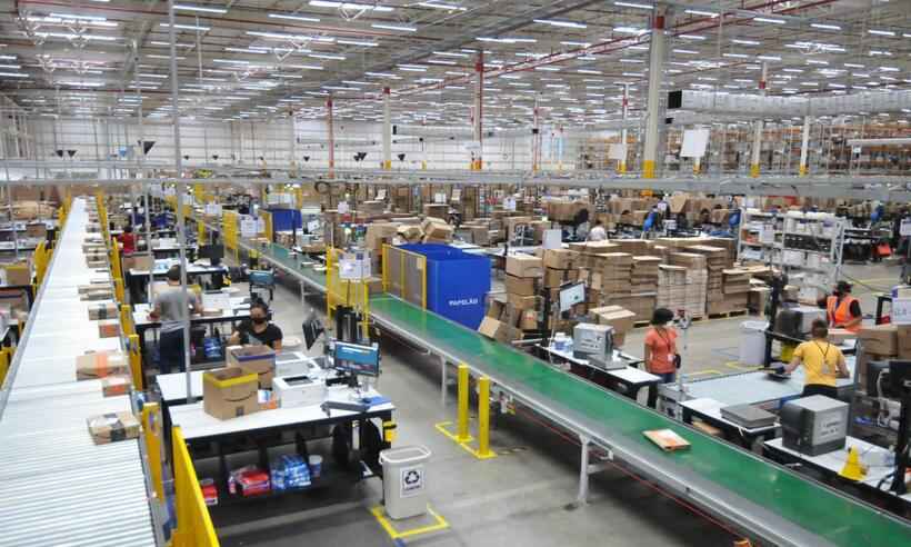 Veja como funciona o centro de distribuição da Amazon em Minas Gerais - Alexandre Guzanshe/EM/D.A Press