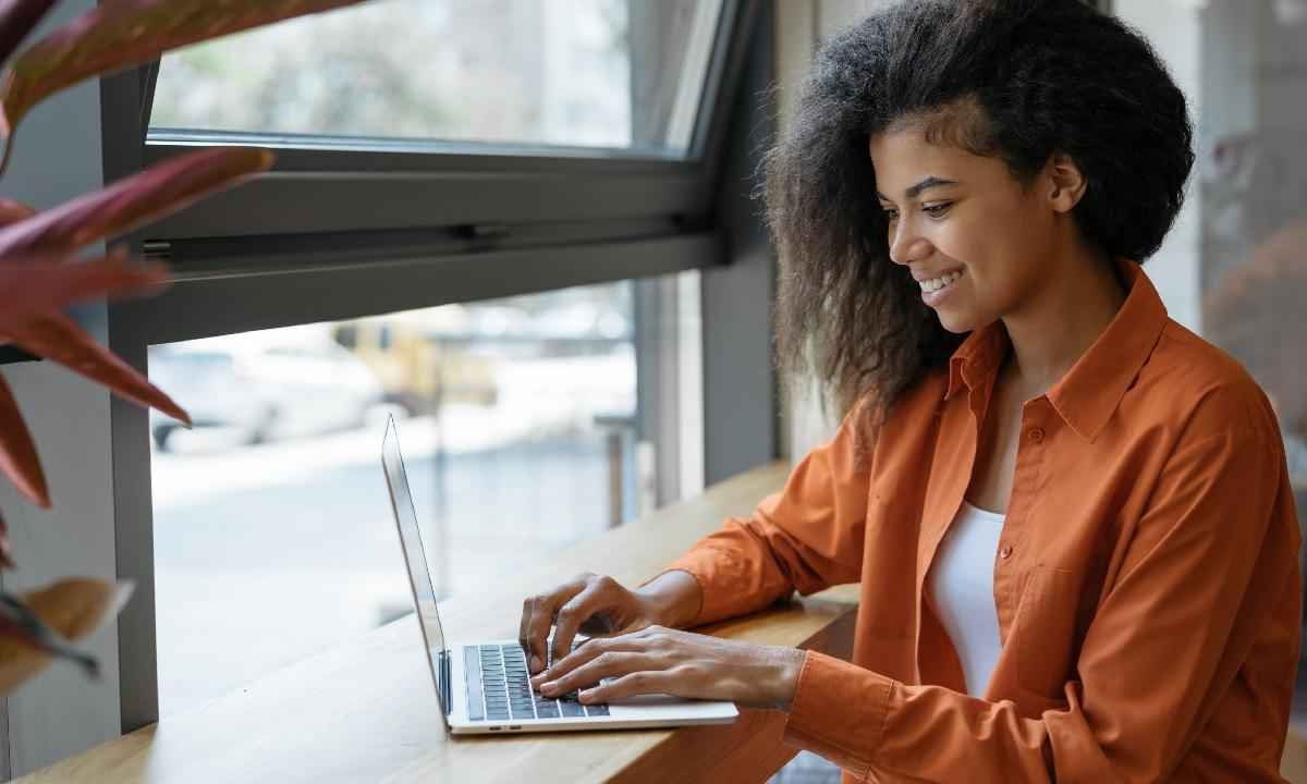 TechGirls: programa de intercâmbio abre vagas para meninas nos EUA - Reprodução/ Freepik por faceslab