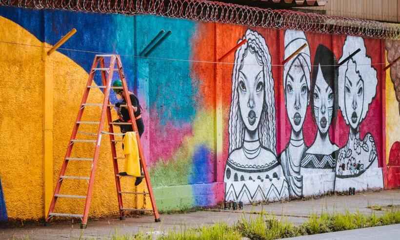 18 grafiteiros transformam muro de siderúrgica em arte, em Sabará - Lucas Guerra/Utrópica