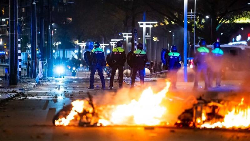 Covid: a onda de protestos violentos na Europa contra novos lockdowns e exigência de vacina - EPA