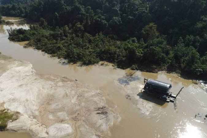 Polícia Federal já tenta conter 'Serra Pelada' fluvial na Amazônia - Foto: Divulgação