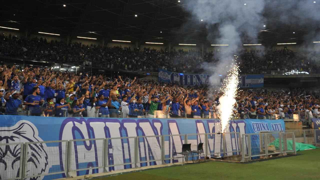 Torcida do Cruzeiro lota o Mineirão em despedida de 2021 e manda seu recado -  Ramon Lisboa/EM/D.A Press