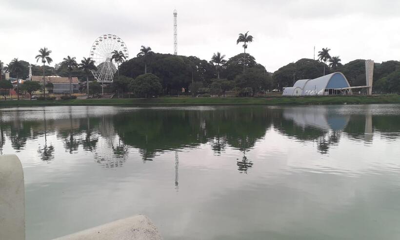 Chegada de frente fria pode provocar pancadas de chuva em BH nesta terça - Jair Amaral/EM/D.A Press