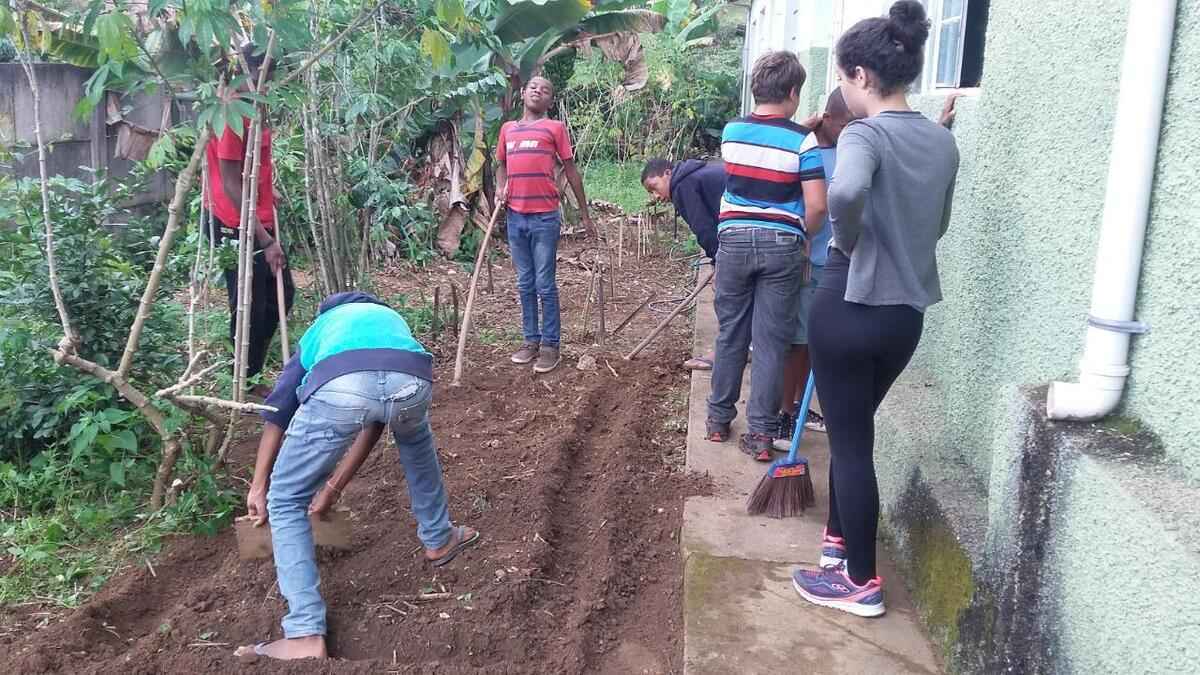 Comunidade se mobiliza contra fechamento de escola quilombola pelo estado