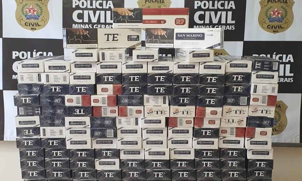 Idoso de 80 anos é preso por contrabando de quase 3 mil maços de cigarros - Polícia Civil/Divulgação