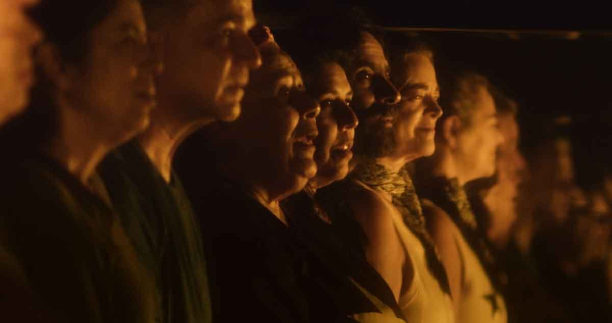 Oito atores do Galpão vivem a mesma personagem em peça que estreia hoje - Grupo Galpão/Divulgação
