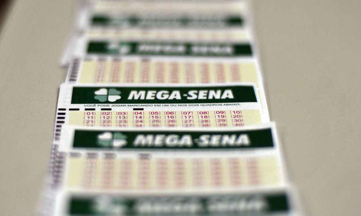 Mega-Sena, concurso 2.434: prêmio acumula e vai a R$ 37 milhões - Marcelo Casall Jr./Agência Brasil