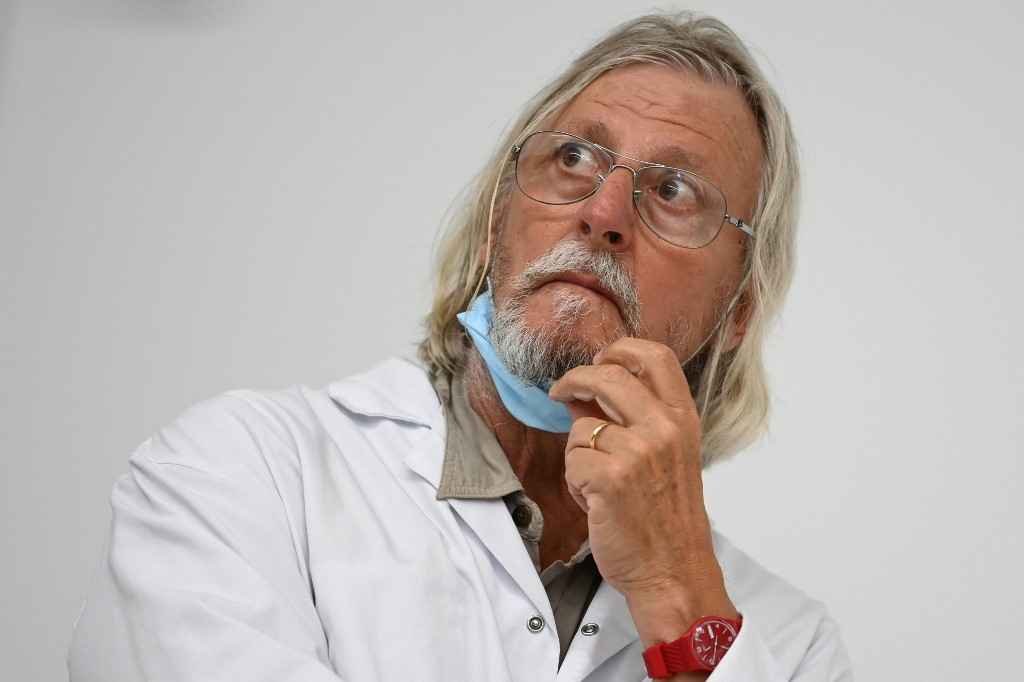 Cientista conhecido é advertido na França por promover hidroxicloroquina contra a covid - Christophe SIMON / AFP
